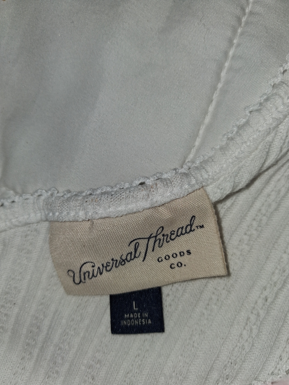 Universal Thread White Ribbed V-Neck Tank - Picture 2 of 2